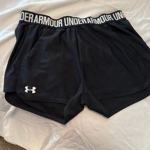 Under Armour shorts, medium, with pockets, black